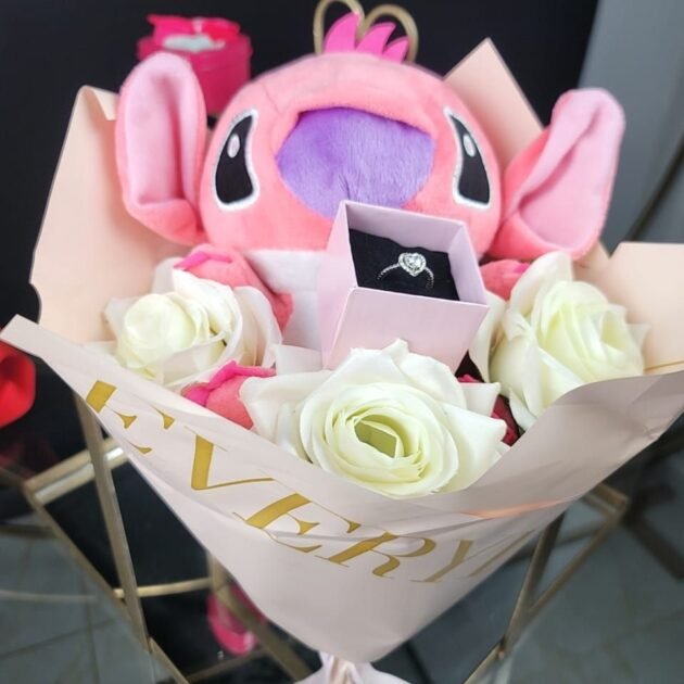Un Cadeau: Bouquet Stitch, Bague Élégante & Roses